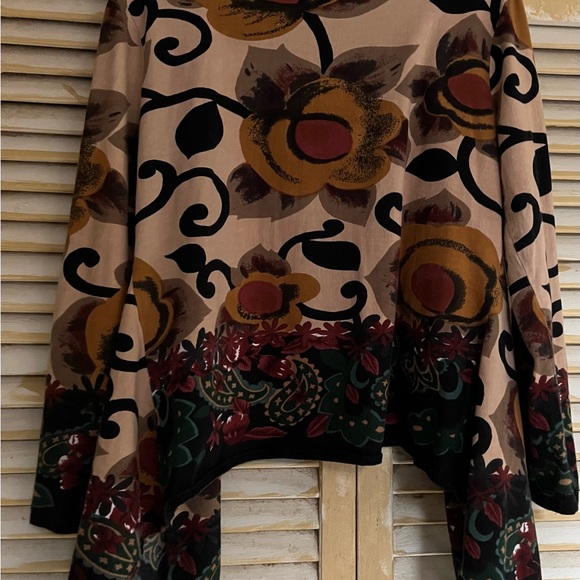 Ladies Take Two Tunic - Picture 3 of 4